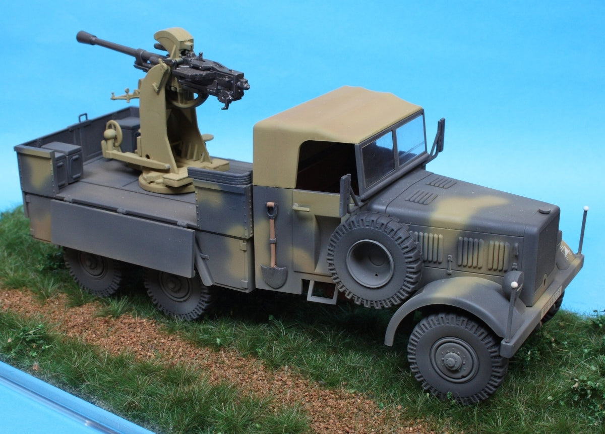 IBG 35005 Einheitsdiesel with Breda 37mm AA Gun 1/35 – image 3