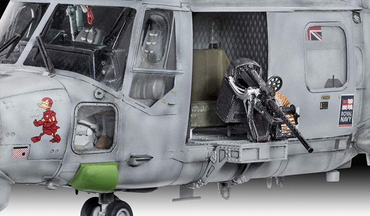 Revell 04981 Westland Lynx Mk.8 1/32 – image 6
