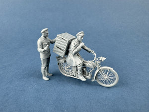 Copper State Models F32-062 British Dispatch Rider taking carrier pigeons to the front line 1/32 – Bild 3