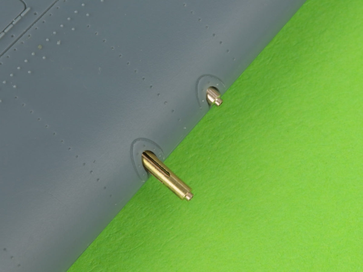Master AM-48-168 F4F-3 Wildcat EARLY (pre-war) - Browning .50 MGs with oblong radiator holes and early pitot tube 1/48 – Bild 5