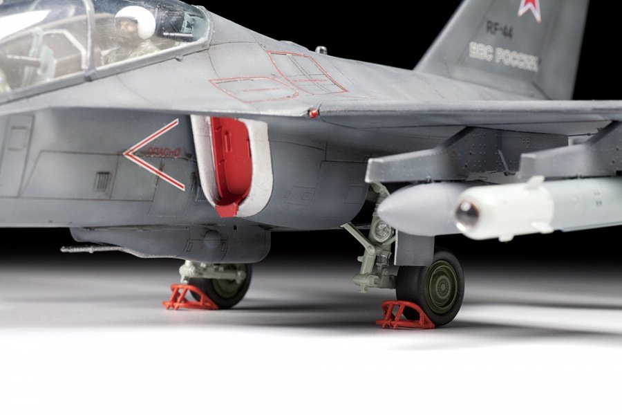 Zvezda 4818 YAK-130 &amp;quot;MITTEN&amp;quot; 1/48 – image 6
