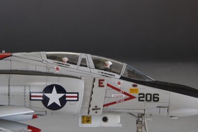 Fine Molds FP43S US Navy Jet Fighter F-4J &amp;quot;Aardvarks&amp;quot; 1/72 – image 11