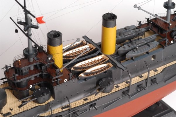 Zvezda 9027 Russian Battle Cruiser Borodino 1/350 – image 4