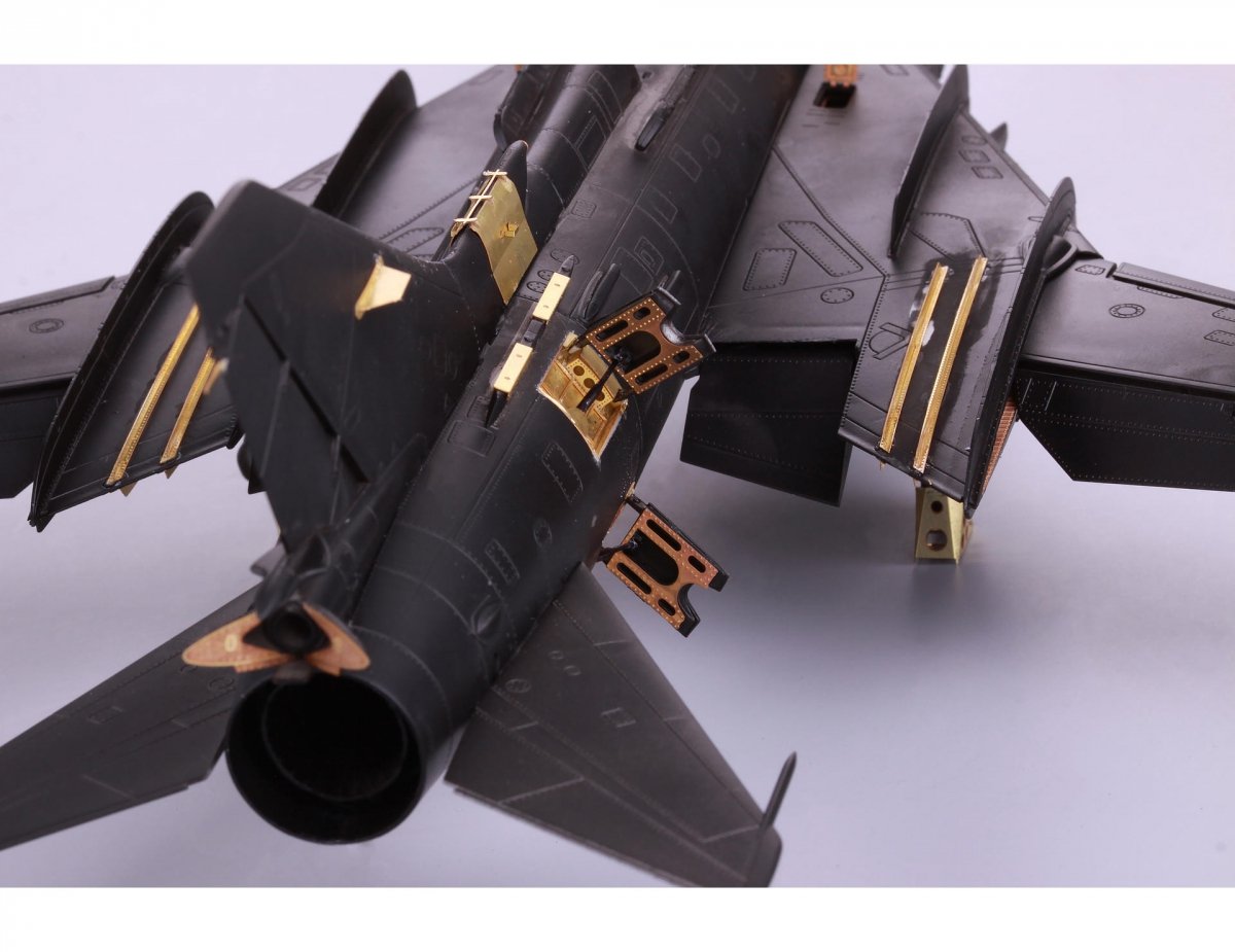 Eduard 48924 Su-17 M3/ M4 air brakes KITTY HAWK 1/48 – Bild 2