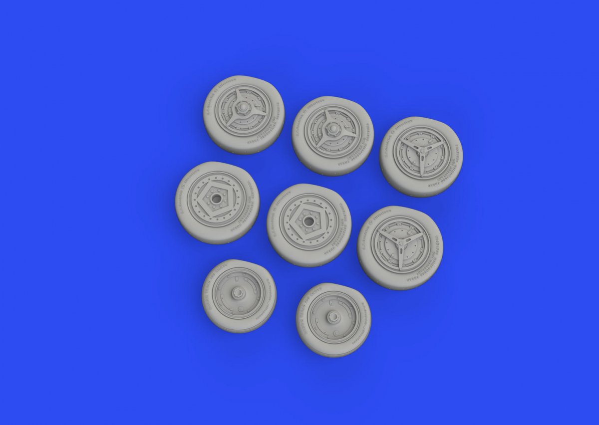 Eduard 648740 SR-71A wheels REVELL 1/48 – image 3