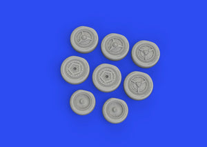 Eduard 648740 SR-71A wheels REVELL 1/48 – image 3