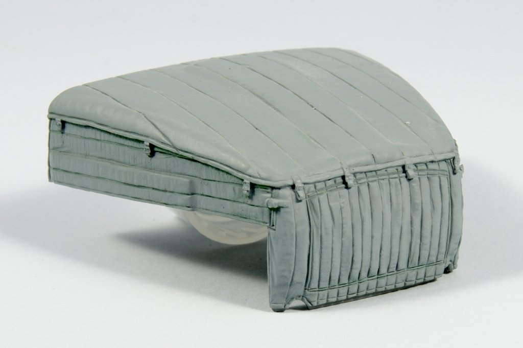 Panzer Art RE35-366 URAL 4320 engine deck with canvas cover 1/35 – image 2