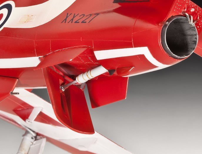 Revell 04284 BAe Hawk Red Arrows 1/32 – Bild 4
