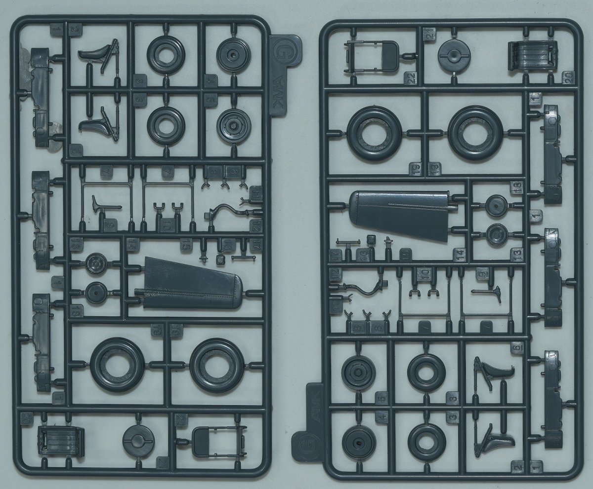 AMK 88010 Mi-17 Hip Early 1/48 – obrázek 8