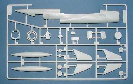 Trumpeter 01605 North American F-107A Ultra Saber (1/72) – imagen 5
