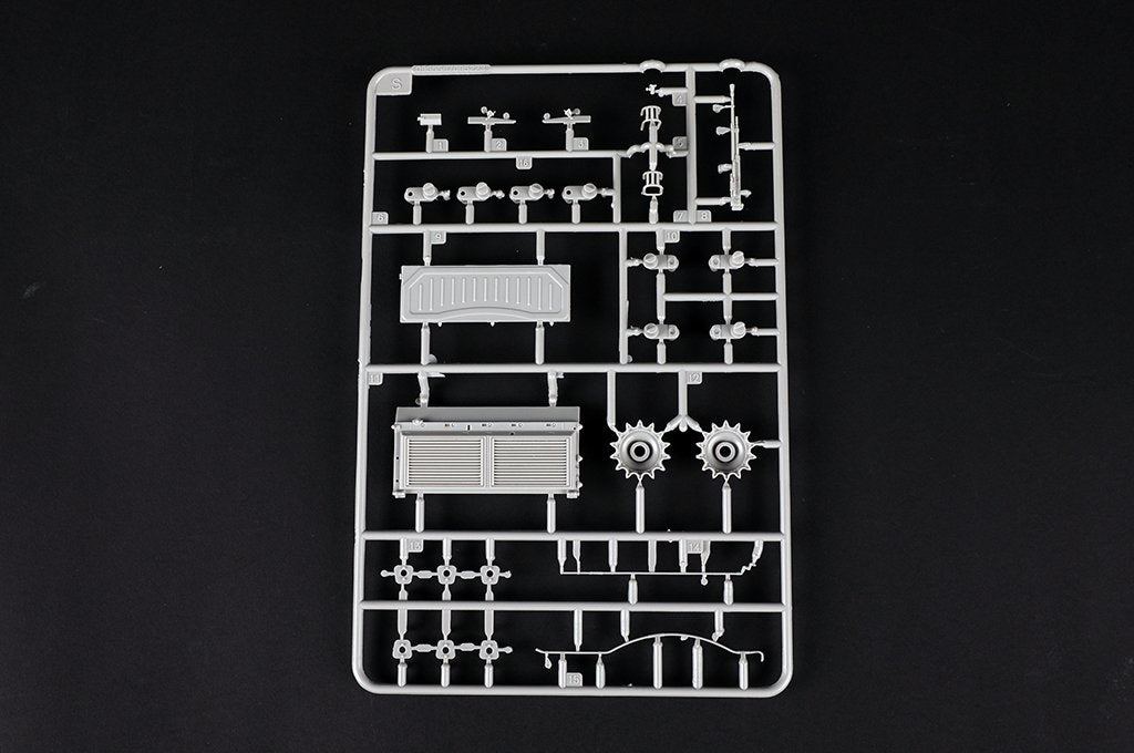 Trumpeter 09602 Soviet T-72 Ural with Kontakt-1 Reactive Armor 1/35 – Bild 15