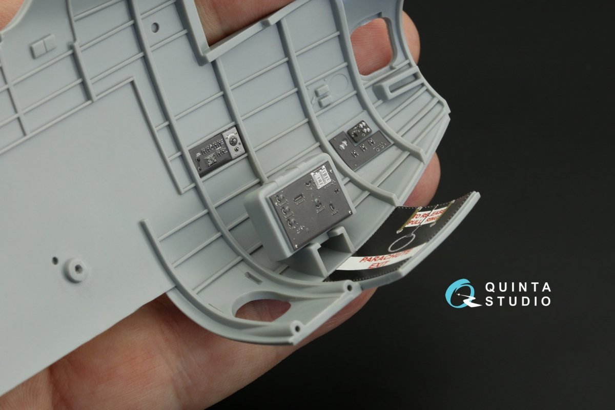 Quinta Studio QD32151 Avro Lancaster B. Mk.I 3D-Printed &amp;amp; colored Interior on decal paper (HK Model) 1/32 – image 12