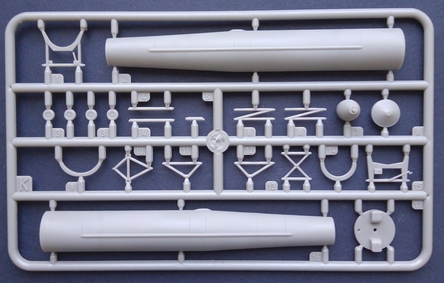 Roden 336 Douglas C-133A w/PGM-17 Thor IRBM 1/144 – obrázek 3