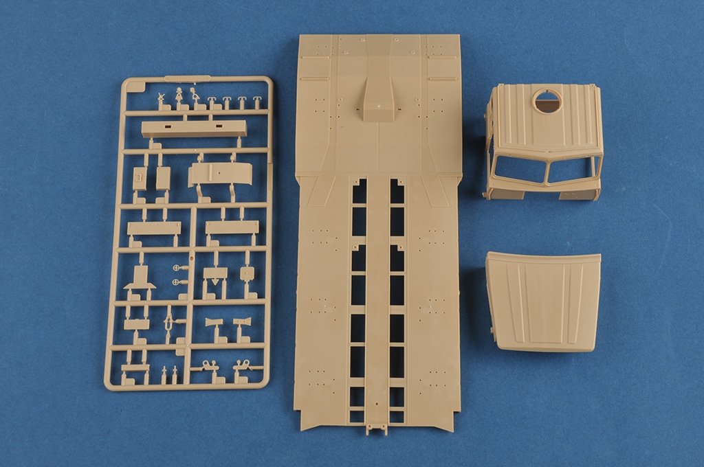 Hobby Boss 85527 Scammell Commander with 62 tonne Crane Fruehauf semi-trailer 1/35 – image 10