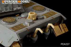 Voyager Model PEA227 WWII German King Tiger (Porsche Turret) Initial Production squared exhaust w/grills (GP) 1/35 – image 2