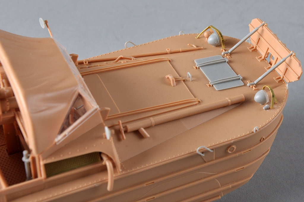 I Love Kit 63540 GMC DUKW-353 with 105mm Howitzer 1/35 – image 8