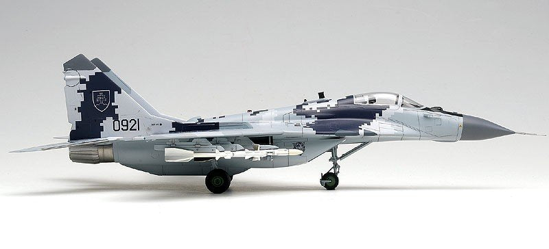 Academy 12227 Mig-29 AS Slovak Air Force 1/48 – image 2