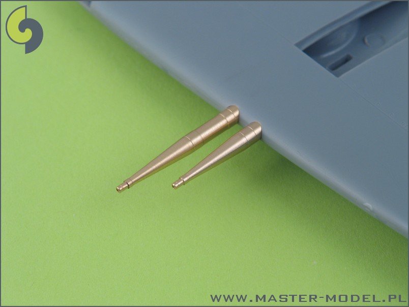 Master AM-48-004 Supermarine Spitfire C wing - Hispano 20mm cannons in fairings 1/48 – image 3