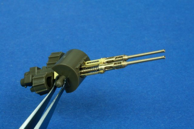 RB Model 48B29 20mm Oerlikon (2 pieces) Crusader AA MK. III 1/48 – image 3