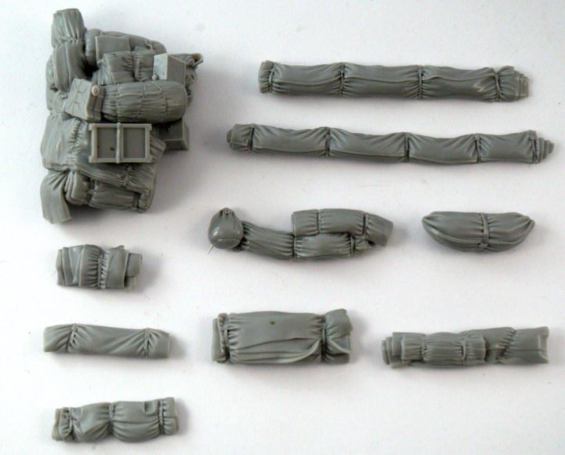 Panzer Art RE35-552 Stowage set for A15 “Crusader” 1/35 – image 4