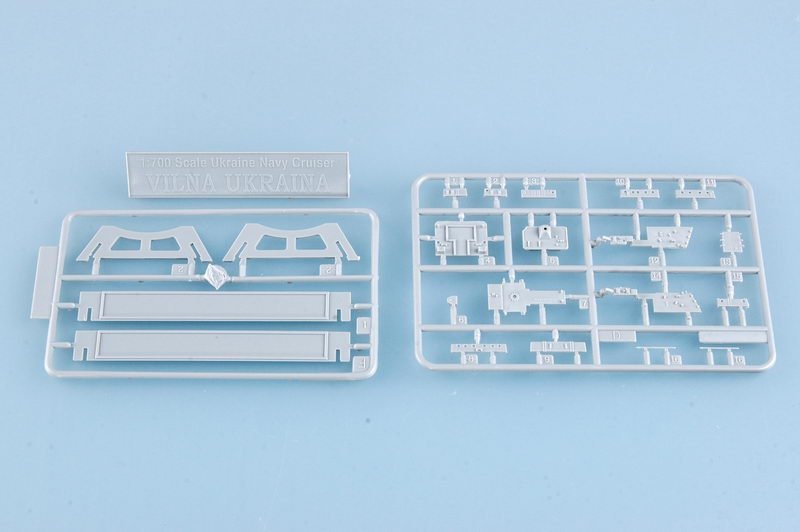 Trumpeter 05723 Ukraine Navy Slava Class Cruiser Vilna Ukraina 1/700 – image 6