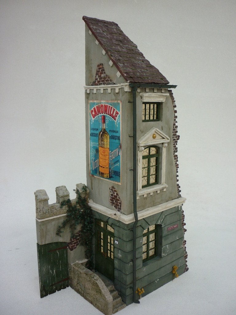 RT-Diorama 35228 Old Mansion 1/35 – image 3