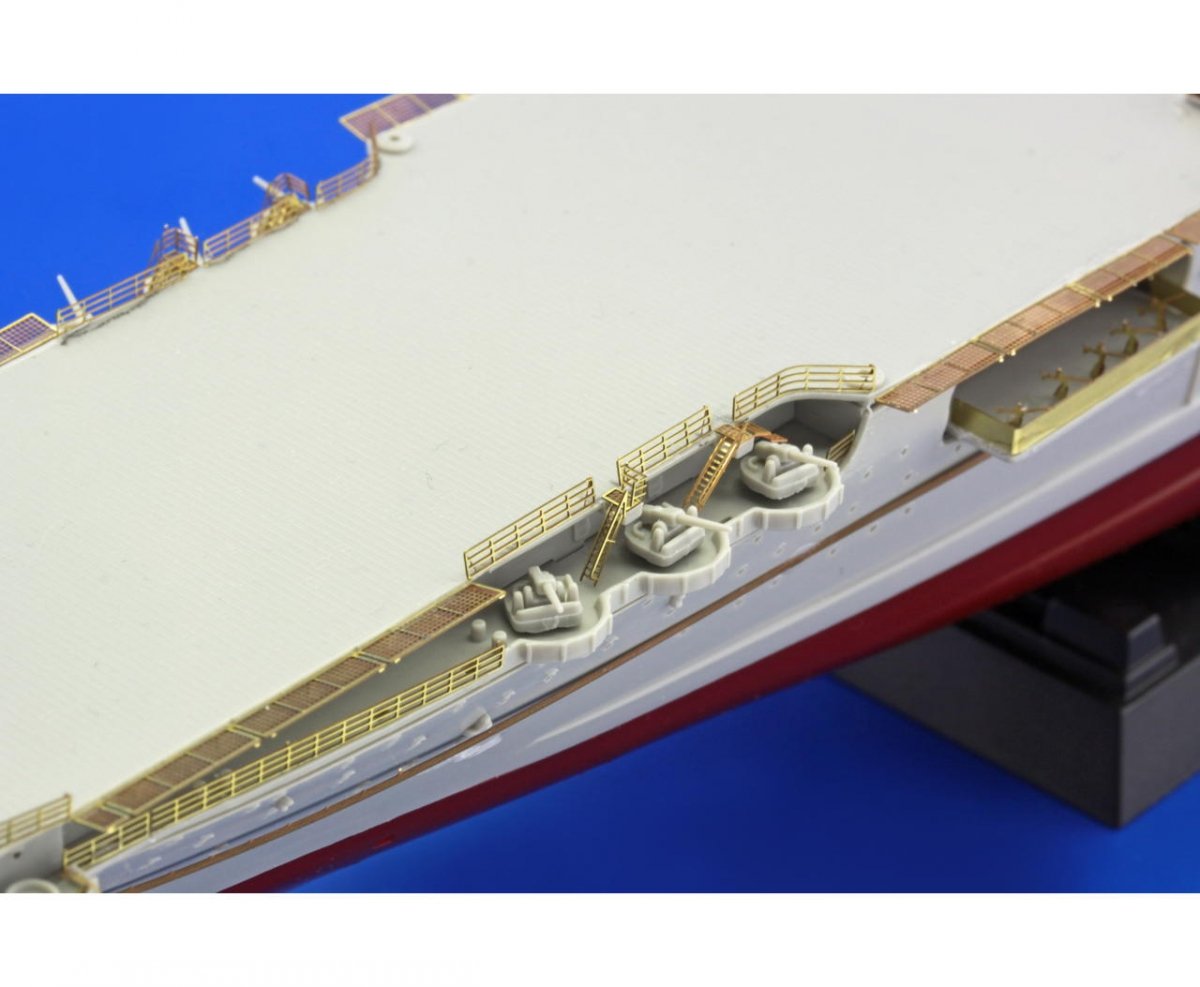 Eduard 17034 USS Lexington CV-2 05/1942 TRUMPETER 1/700 – image 6