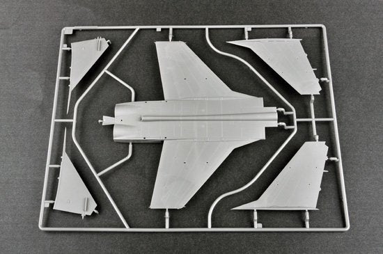 Trumpeter 01680 MiG-31B/BM Foxhound 1/72 – image 9