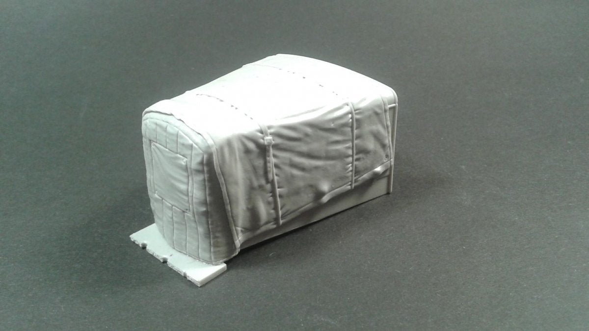 Panzer Art RE35-555 Hanomag SS100 engine deck with canvas cover 1/35 – Bild 2