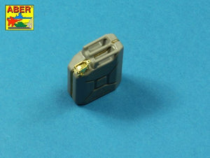 Aber 16158A German WW II 20L Jerry Can closings &amp;amp; 200L fuel drum covers (choice A) (1/16) – obrázek 9