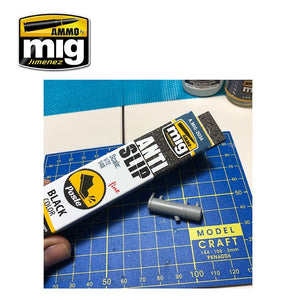 Pâte antidérapante Ammo of Mig 2034 - Couleur noire pour maquettes 1/72 et 1/48  – image 6