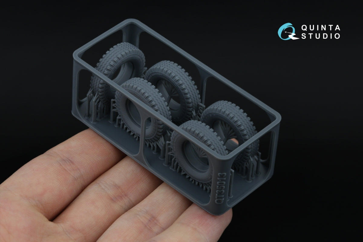 Quinta Studio QT35013 UAZ-469 Family tire set (Zvezda) 1/35 – image 3