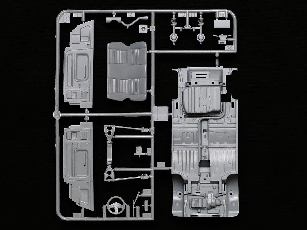 Tamiya 24369 Honda City Turbo with Motocompo 1/24 – image 6