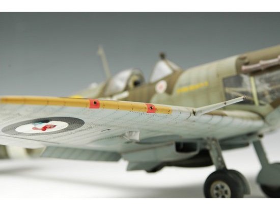 Trumpeter 02403 SPITFIRE Mk.Vb 1/24 – Bild 2
