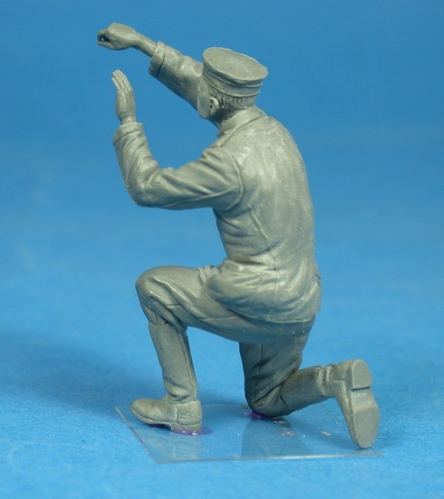 Copper State Models F32-015 German bomber ground crewman N.2 1/32 – obrázek 3