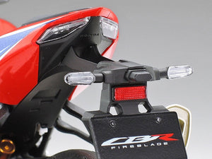 Tamiya 14138 Honda CBR1000RR-R FIREBLADE SP 1/12 – obrázek 9