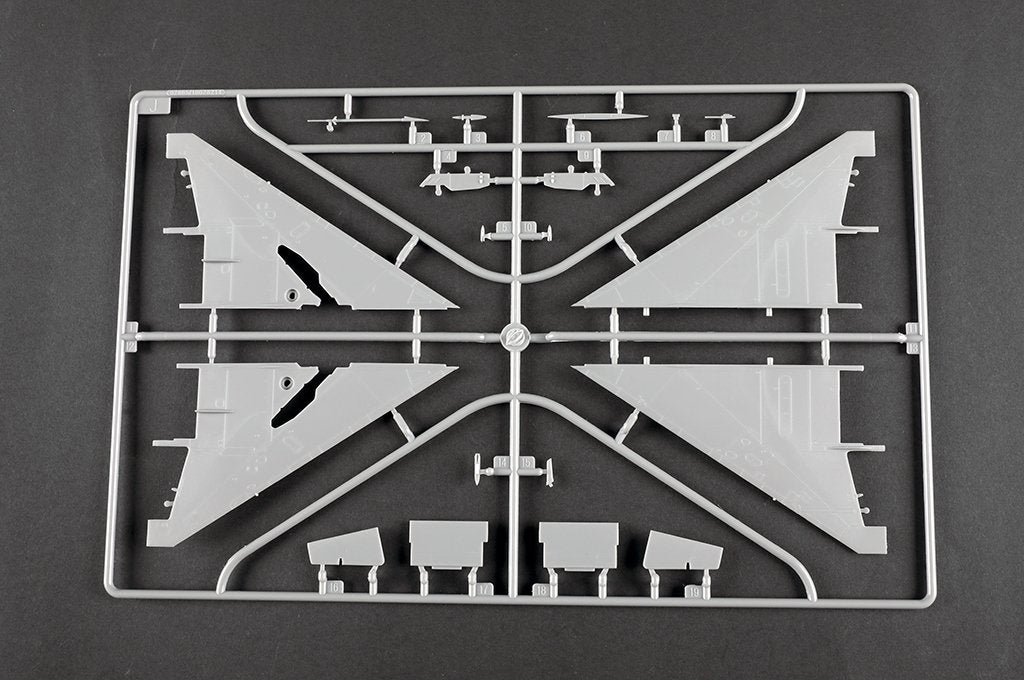 Trumpeter 02824 JJ-7 Trainer 1/48 – Bild 15