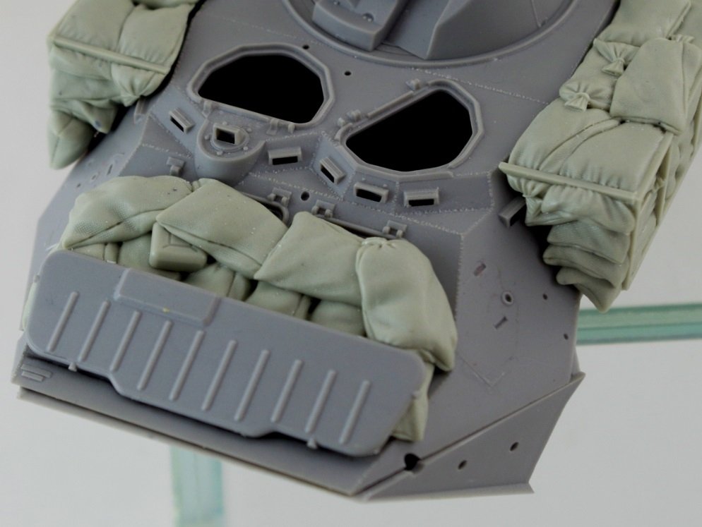 Panzer Art RE35-693 Sandbags armor for Ukrainian BTR-80 1/35 – Bild 7