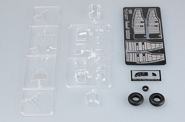 Trumpeter 02823 WELLINGTON Mk.III 1/48 – image 4