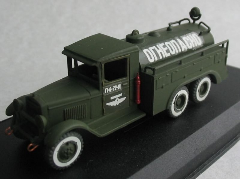 PST 72021 Fuel Truck BZ-35 1/72 – image 9