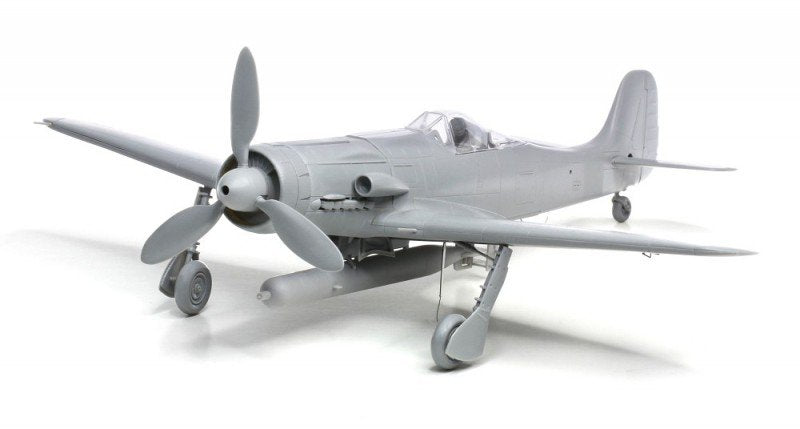 Dragon 5573 Focke-Wuff Ta 152C-1/R14 1/48 – image 4