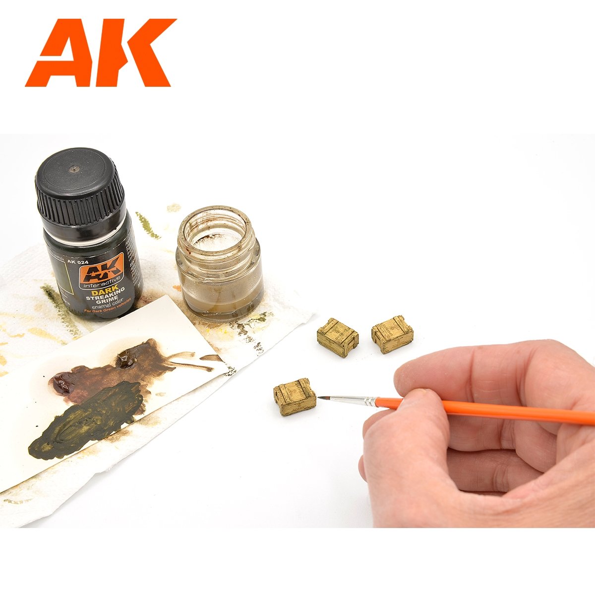AK Interactive AK8229 LASER CUT WOODEN BOX 002 DYNAMIT (8 UNITS) 1/35 – obrázek 4