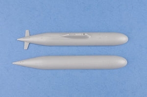 Hobby Boss 83525 Russian Navy SSN Akula Class Attack Submarine 1/350 – image 4