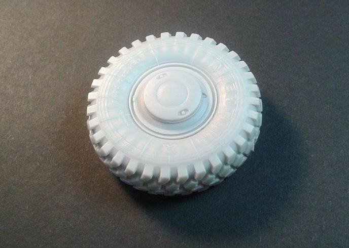 Panzer Art RE35-438 ATV Dingo 2 road wheels 1/35 – image 2