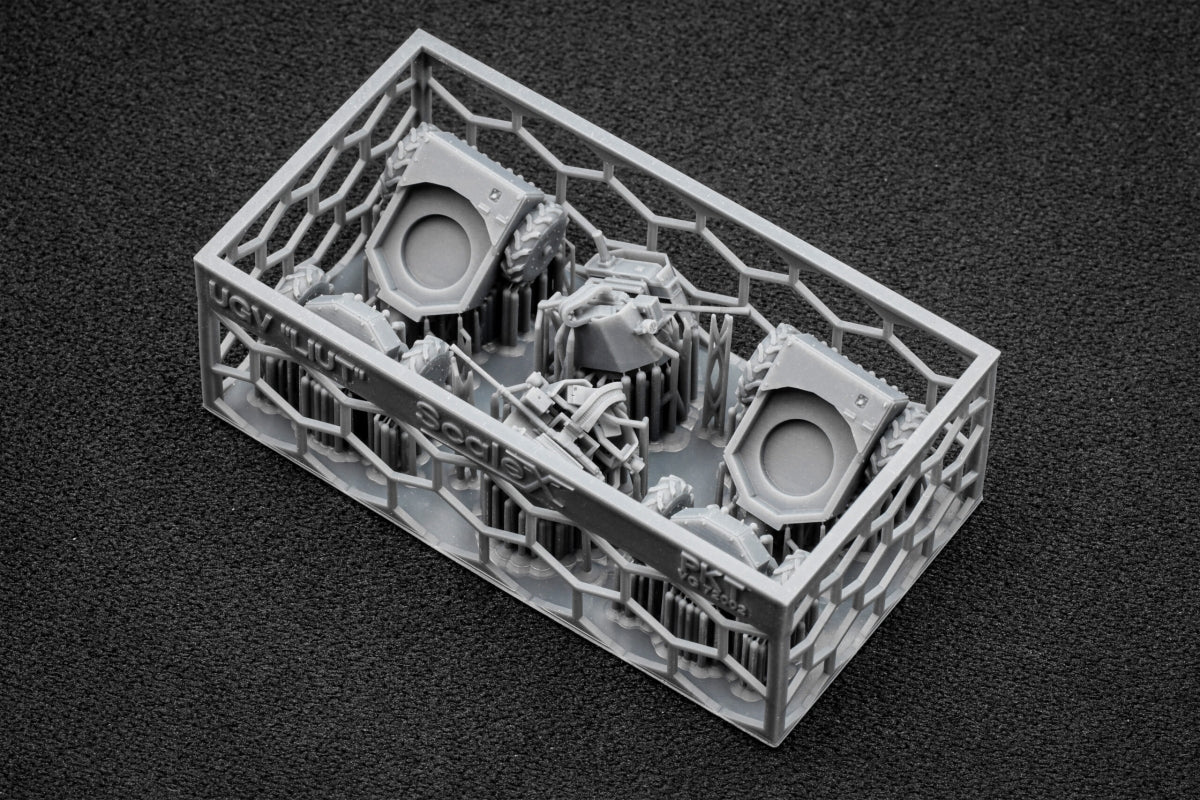 ScaleX VG 72001 UGV "LIUT" PKT 4 per kit 1/72