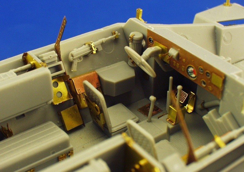 Édouard 35795 Sd. Kfz.251/7 Ausf. C Pioneerwagen 1/35 Dragon – image 10