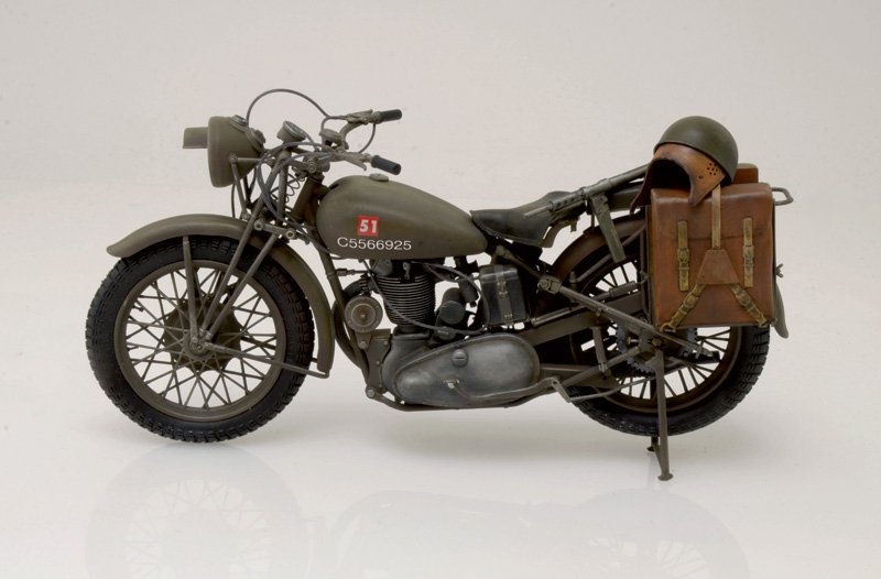 Italeri 7402 TRIUMPH 3HW – immagine 2