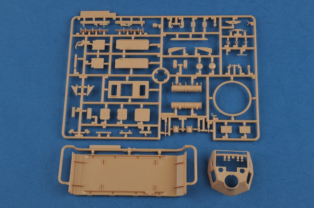 Hobby Boss 80132 German Panzerkampfwagen IV Ausf D / TAUCH – image 4