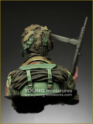 Young Miniatures SL005 WWII BRITISH COUPLE - Red Devil – image 6