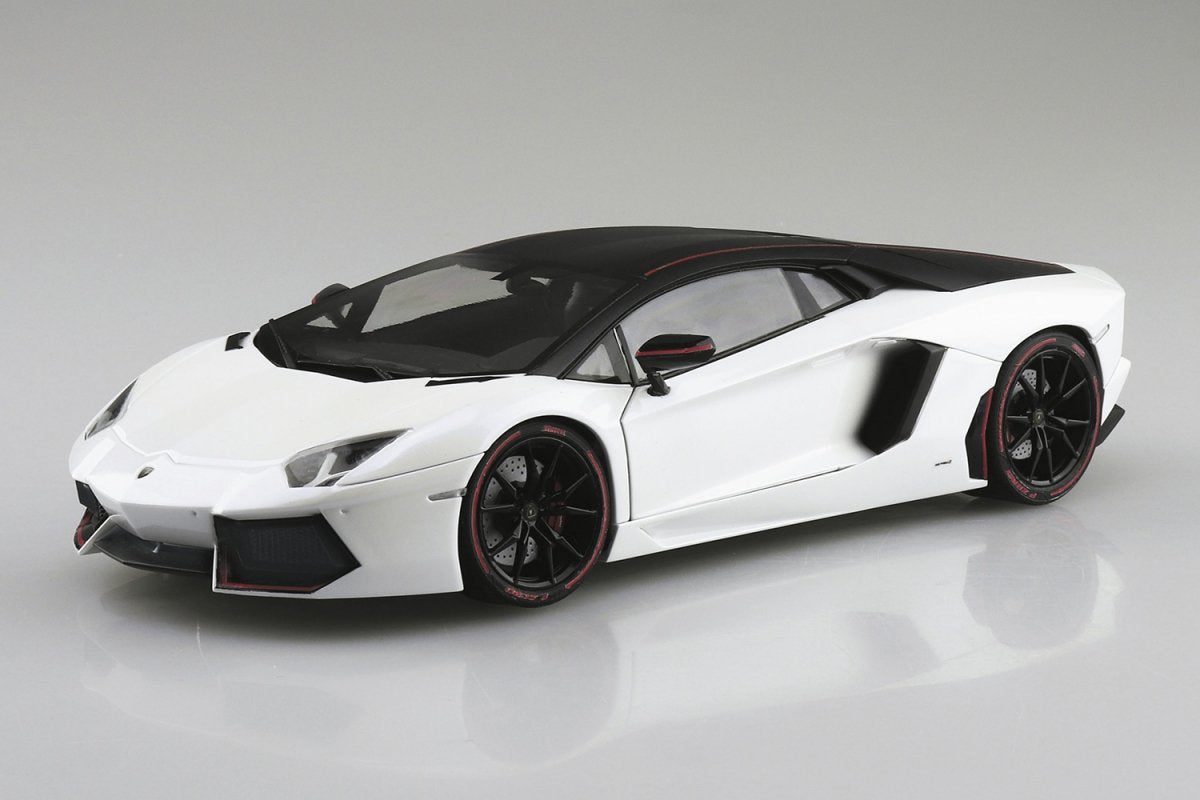 Aoshima 06121 Lamborghini Aventador Pirelli Edition 1/24 – image 2